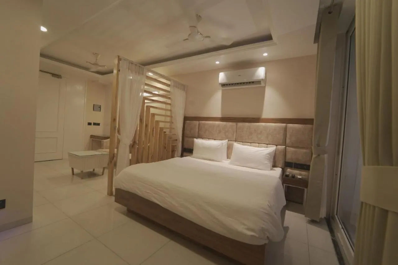 Myst Luxury Stays Zirakpur